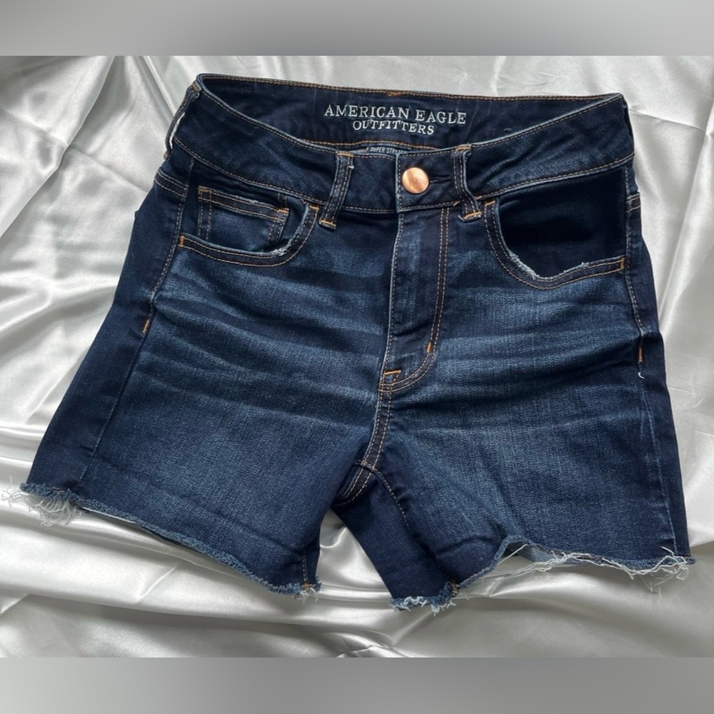 American Eagle Hi-Rise Shortie
Jean Cutoff Shorts